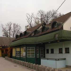 B&B Janezic